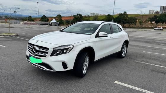 MERCEDES-BENZ GLA 200 1.6 CGI FLEX STYLE 7G-DCT